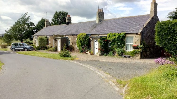 Branxton buildings farm cottages.jpg